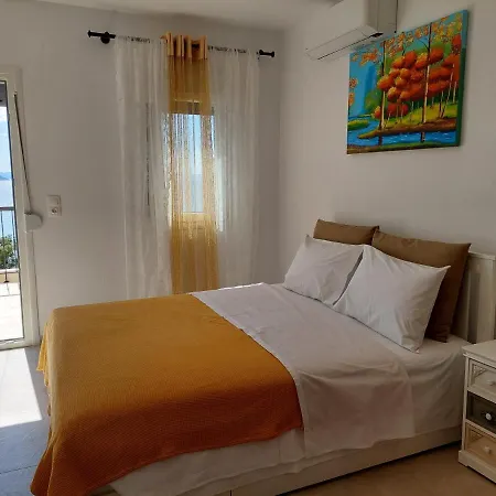 Johell * Neos Marmaras