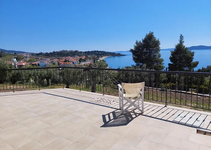 Johell * Neos Marmaras